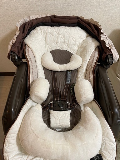 【美品】コンビ ネムリラ オートスウィング