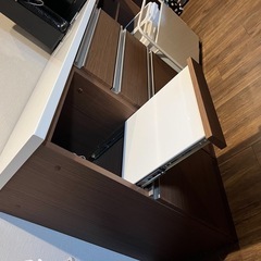 ニトリキッチンカウンター（食器棚）の画像