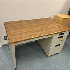事務机の画像