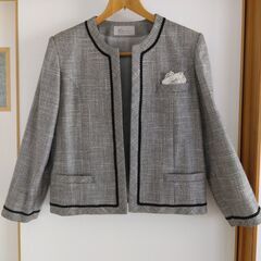 スーツ　レディース　9号の画像