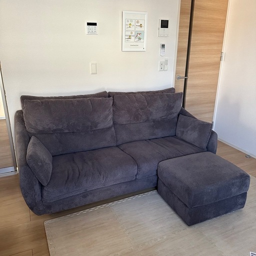 ニトリ　ソファ　三人掛け　オットマン付き