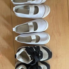 キッズ　スニーカー サイズ　17-18 センチ
の画像