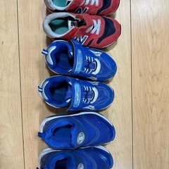 キッズ　スニーカー サイズ　17-18 センチ
