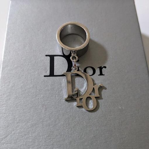 Dior　ロゴ リング 指輪 ほぼ未使用