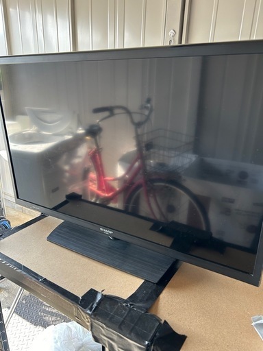 シャープ　　AQUOS 32型