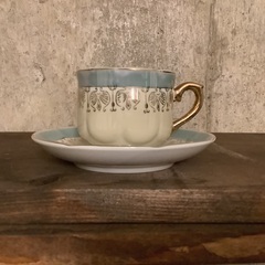 コーヒーカップアンド ソーサー 小さめ アンティーク系 綺麗な柄...
