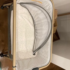 【美品】feemomベビーベッドの画像