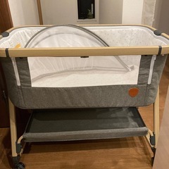 【美品】feemomベビーベッドの画像