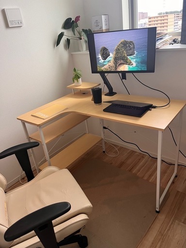 デスクとゲームチェア