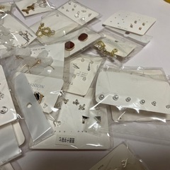 ピアス