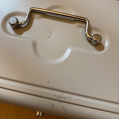 手持ちの金庫の画像