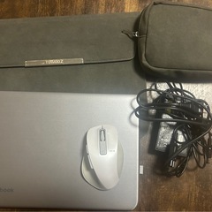 ケース、マウス付きノートパソコンDynabook