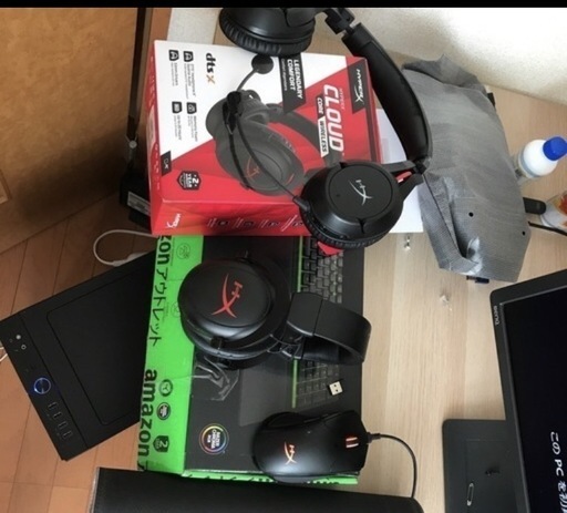 ゲーミングキーボードとヘッドセット