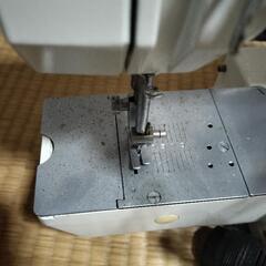 SINGERシンガーLW103SF 職業用ミシンの画像