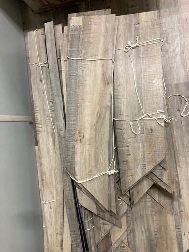 フローリングタイル