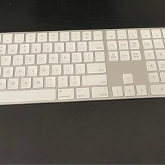 iMac Retina 4K 21.5インチ(2017)の画像