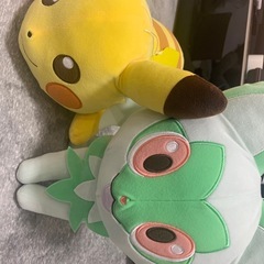 クロミ、シナモン、ポケモンぬいぐるみの画像