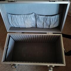 ジュラルミンケースの画像