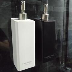 山崎実業 tower シャンプー コンディショナー ディスペンサ...