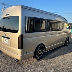 令和1年式　ハイエース　キャンピングカー　フル装備　カスタム済　走行6万キロの画像