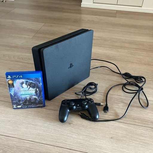 【受渡予定者確定済】PS4一式+ソフトウェア1本