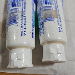 歯磨き粉の画像