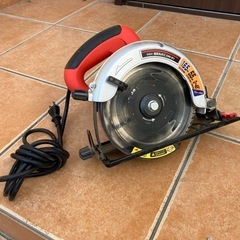 電動ノコギリ
