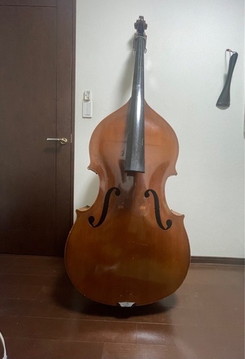 コントラバス(置物として)