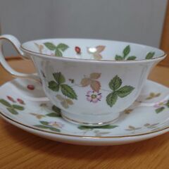 ウェッジウッド　ワイルドストロベリー　カップ＆ソーサー