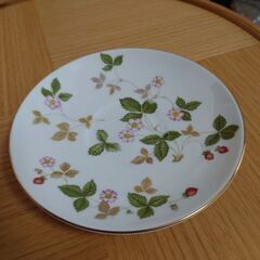 ウェッジウッド　ワイルドストロベリー　カップ＆ソーサーの画像