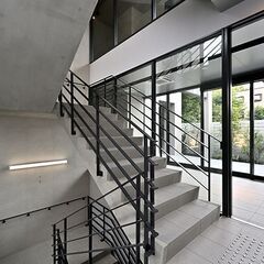 【成城学園前駅】【月約6万円】【週3日o6日×2時間(時間指定なし)】商業施設ビル清掃/未経験者可～日払い可 の画像
