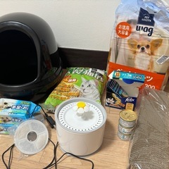 【早めに渡したい！】 猫用トイレ＋ウェットフード＋猫砂＋自動給水器など