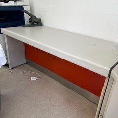 カウンターテーブルの画像