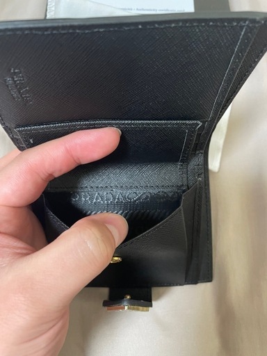  【お取引中】プラダ サフィアーノタブ 折り財布 黒