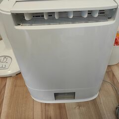 パナソニック 衣類乾燥除湿機　F-YZTX60　20年製