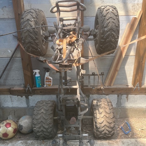 4輪バギーフレームタイヤ付き