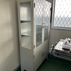 医療用 器械戸棚　