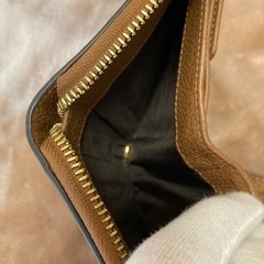 FURLAフルラ ラウンドファスナー二つ折り財布コンパクトウォレットさいふサイフの画像
