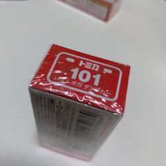 【新品】トミカ　いすゞギガ　ダンプカーの画像
