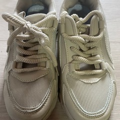 temu スニーカー
