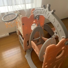 滑り台、ブランコの画像