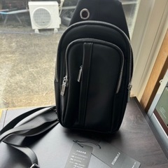 ［新品未使用品］斜め掛け ショルダーバッグ　色：BLACK 参考...