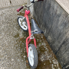 ペダルなし自転車の画像