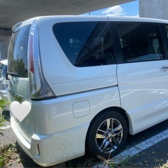 日産セレナの画像
