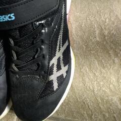 アシックススニーカー23.5㌢の画像