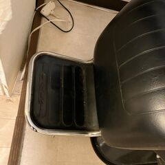 シャンプー電動椅子