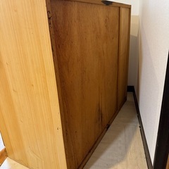 食器棚　高級　の画像