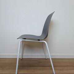 グレーシンプル椅子の画像