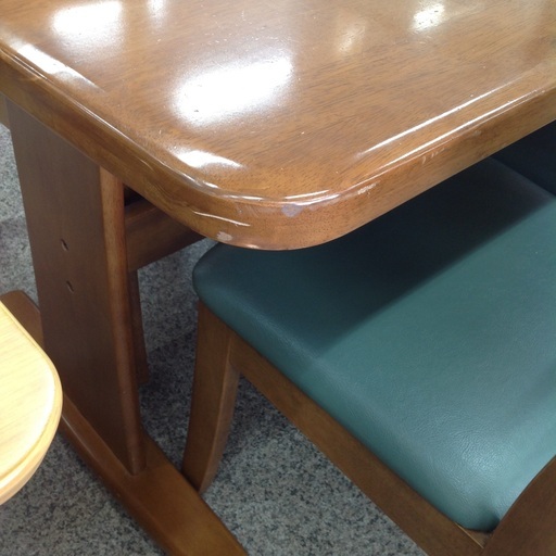 ジモティー見た」で5％OFF！【4人掛けダイニングセット】4人掛けダイニング