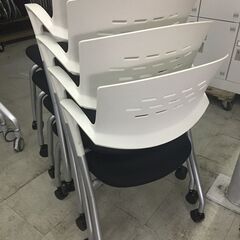 中古　稲葉製作所　スタックチェア　スタッキングチェア　会議椅子　ミーティングチェア　オフィスチェア　サテリテチェア　キャスター付　肘付　4脚セット販売品　愛知　一宮市　 江南　稲沢　岩倉　岐阜　各務ヶ原　羽島　三重　名古屋 グッドプライス一宮の画像